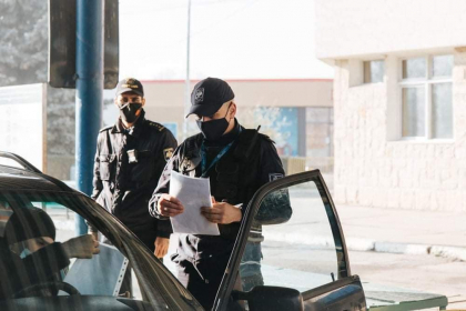 Situatia la frontiera. Peste 13 mii de traversari in ultimele 24 de ore. Incalcarile depistate de politisti Situatia la frontiera. Peste 13 mii de traversari in ultimele 24 de ore. Incalcarile depistate de politisti