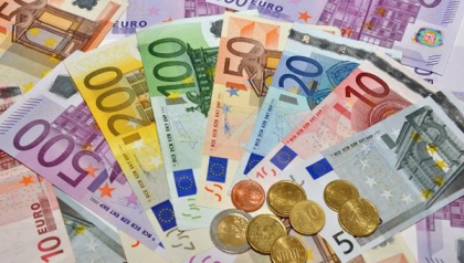 Curs valutar BNM pentru 19 aprilie. Cat costa astazi un euro si un dolar - FOTO Curs valutar BNM pentru 19 aprilie. Cat costa astazi un euro si un dolar - FOTO