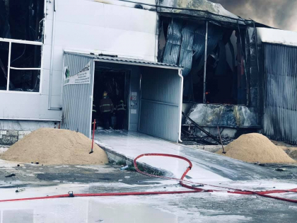 Noi detalii de la incendiul izbucnit la un depozit de vopsea din capitala. Pompierii vin cu precizari - FOTO Noi detalii de la incendiul izbucnit la un depozit de vopsea din capitala. Pompierii vin cu precizari - FOTO