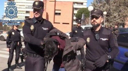Caz socant in Spania. Un barbat si-a ucis mama si apoi i-a mancat cadavrul Caz socant in Spania. Un barbat si-a ucis mama si apoi i-a mancat cadavrul