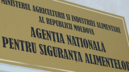 Cei trei angajati ai Laboratorului de expertiza ai ANSA, retinuti in dosarele "certificatelor sanitare" - plasati in arest pentru 30 de zile