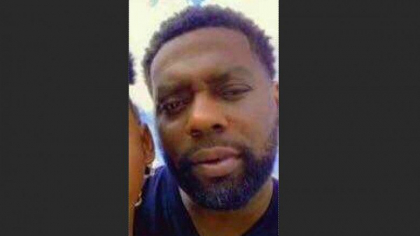 Inca un afroamerican a fost impuscat mortal de politie in SUA. Avea 40 de ani si era tatal a 10 copii
