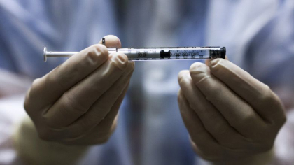 Medicii specializati in tromboze sustin vaccinarea anti-COVID: „Riscul sa fii lovit de fulger e la fel de mare ca riscul de tromboza” Medicii specializati in tromboze sustin vaccinarea anti-COVID: „Riscul sa fii lovit de fulger e la fel de mare ca riscul de tromboza”