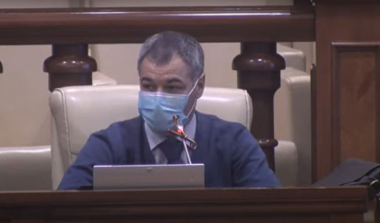 Replici taioase in Parlament, dupa ce Octavian Ticu i-a felicitat pe socialisti cu ocazia zilei de nastere a lui Lenin: "Tin sa va felicit, e liderului vostru spiritual", Greceanii: "Nu intindeti vorba degeaba" - VIDEO