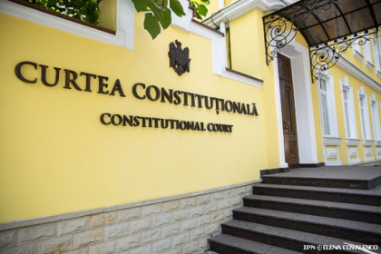 Experti: Judecatorul CC poate fi revocat doar prin decizia plenului Curtii Experti: Judecatorul CC poate fi revocat doar prin decizia plenului Curtii