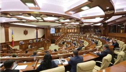 Reactia socialistilor, dupa ce Curtea Constitutionala a suspendat hotararile votate de PSRM-SOR in Parlament: "Decizie nocturna luata unilateral" Reactia socialistilor, dupa ce Curtea Constitutionala a suspendat hotararile votate de PSRM-SOR in Parlament: "Decizie nocturna luata unilateral"