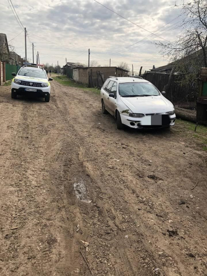 Grav accident la Cantemir. Un barbat a murit, dupa ce a fost lovit de o masina: soferul, fiind beat, a fugit de la fata locului Grav accident la Cantemir. Un barbat a murit, dupa ce a fost lovit de o masina: soferul, fiind beat, a fugit de la fata locului