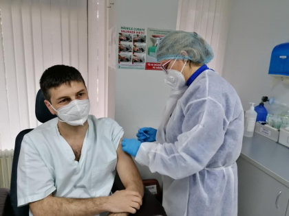 A inceput rapelul cu vaccinul AstraZeneca la spitalul ”Timofei Mosneaga”