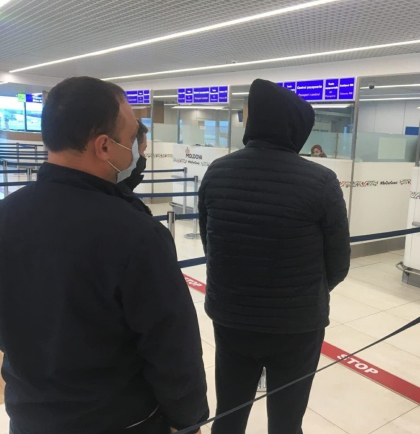Un moldovean, dat in cautare internationala pentru escrocherie in proportii deosebit de mari, extradat autoritatilor din RM Un moldovean, dat in cautare internationala pentru escrocherie in proportii deosebit de mari, extradat autoritatilor din RM