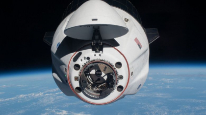 Naveta SpaceX, in pericol de a se ciocni cu un obiect spatial in timpul drumului catre Statia Spatiala Internationala