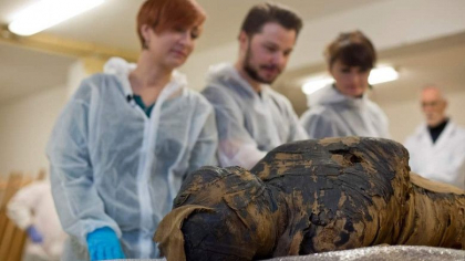Descoperire importanta. Singura mumie egipteana a unei femei insarcinate gasita pana acum era ascunsa in sarcofagul unui preot Descoperire importanta. Singura mumie egipteana a unei femei insarcinate gasita pana acum era ascunsa in sarcofagul unui preot