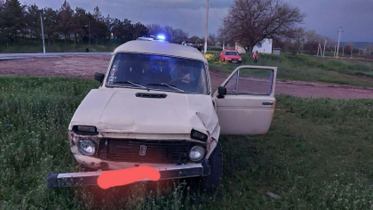 O fetita a ajuns la spital, dupa ce masina in care se afla a fost lovita de un alt automobil, la Lapusna: unul dintre soferi era beat - FOTO O fetita a ajuns la spital, dupa ce masina in care se afla a fost lovita de un alt automobil, la Lapusna: unul dintre soferi era beat - FOTO