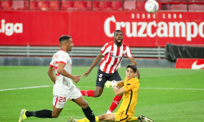 Fotbalistii clubului FC Sevilla au facut aseara un pas gresit in lupta pentru titlu din La Liga, iar astfel au ramas practic fara sanse la trofeu 