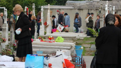 Autoritatile din Orhei au permis accesul cetatenilor in cimitirele din raion de Pastele Blajinilor / DOC
