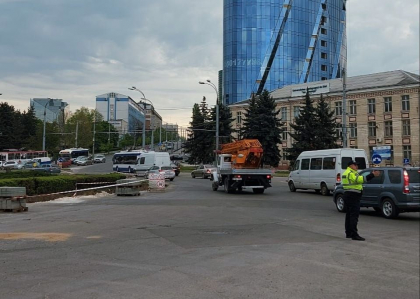 Atentie, soferi! Pe mai multe strazi din capitala sunt ambuteiaje. Iata care strazi trebuie sa le evitati Atentie, soferi! Pe mai multe strazi din capitala sunt ambuteiaje. Iata care strazi trebuie sa le evitati