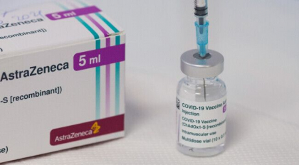 Cheagurile de sange dupa vaccinarea cu AstraZeneca ar aparea mai des la femei decat la barbati, afirma specialistii britanici Cheagurile de sange dupa vaccinarea cu AstraZeneca ar aparea mai des la femei decat la barbati, afirma specialistii britanici