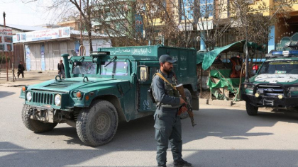 O explozie produsa in apropierea unei scoli din Afganistan a ucis cel putin 40 de oameni si a ranit peste 50 O explozie produsa in apropierea unei scoli din Afganistan a ucis cel putin 40 de oameni si a ranit peste 50