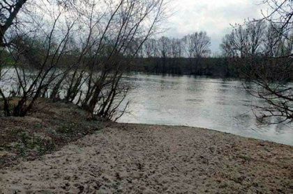 Cadavrul unui adolescent de 17 ani - gasit in Nistru: acum o luna a fost anuntat disparut Cadavrul unui adolescent de 17 ani - gasit in Nistru: acum o luna a fost anuntat disparut