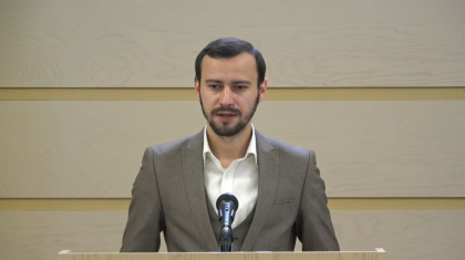 Dinu Plingau, dupa ce PSRM au declarat ca vor sa schimbe Constitutia: "As sugera PSRM-ului sa precizeze ca modificarile propuse de ei nu se aplica in cazul mariajului intre Dodon si Voronin" Dinu Plingau, dupa ce PSRM au declarat ca vor sa schimbe Constitutia: "As sugera PSRM-ului sa precizeze ca modificarile propuse de ei nu se aplica in cazul mariajului intre Dodon si Voronin"