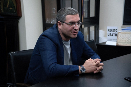 Cu cine se vede Renato Usatii in coalitie: "In partidul socialistilor sunt si oameni de treaba, dar atata timp cat acolo este Dodon, cum sa fac cu el coalitie?" Cu cine se vede Renato Usatii in coalitie: "In partidul socialistilor sunt si oameni de treaba, dar atata timp cat acolo este Dodon, cum sa fac cu el coalitie?"