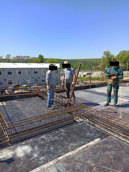 Cinci migranti, prinsi la lucru ilegal in Moldova. Ce amenda vor primi si cand trebuie sa paraseasca teritoriul Moldovei - FOTO Cinci migranti, prinsi la lucru ilegal in Moldova. Ce amenda vor primi si cand trebuie sa paraseasca teritoriul Moldovei - FOTO