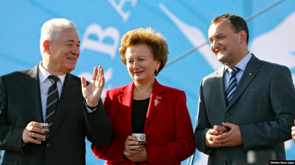 Voronin-Dodon: de la simpatie la ura si inapoi la zambete desenate