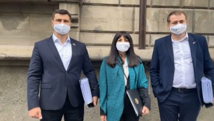Partidul PACE a depus dosarele la CEC pentru inscrierea in cursa electorala pentru parlamentare - VIDEO Partidul PACE a depus dosarele la CEC pentru inscrierea in cursa electorala pentru parlamentare - VIDEO