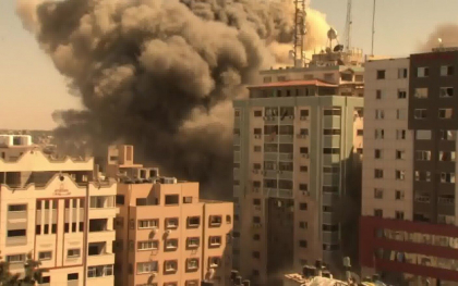 Sediul agentiei de presa Associated Press si al postului Al Jazeera din Gaza, distruse de o racheta