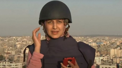 Jurnalisti surprinsi in direct de bombardamentele din Gaza