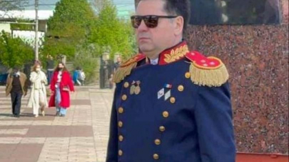 Numele lui Stefan Gatcan nu figura pe listele de distribuire a uniformelor de gala. Reactia Ministerului Apararii, dupa ce socialistul a aparut cu epoleti de colonel la parada de 9 mai Numele lui Stefan Gatcan nu figura pe listele de distribuire a uniformelor de gala. Reactia Ministerului Apararii, dupa ce socialistul a aparut cu epoleti de colonel la parada de 9 mai