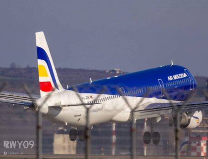 Un avion a companiei Air Moldova a fost avariat in timp ce ateriza la Moscova - FOTO Un avion a companiei Air Moldova a fost avariat in timp ce ateriza la Moscova - FOTO