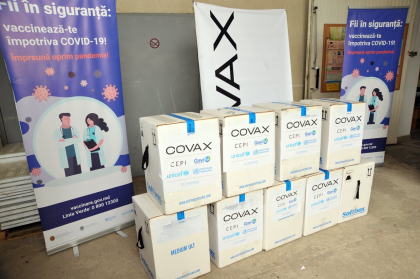 50.310 doze de vaccin Pfizer au fost aduse astazi in Republica Moldova. Autoritatile din sanatate anunta ca maine vor ajunge alte 50.310 de doze - FOTO 50.310 doze de vaccin Pfizer au fost aduse astazi in Republica Moldova. Autoritatile din sanatate anunta ca maine vor ajunge alte 50.310 de doze - FOTO