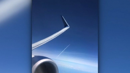 „Doamnelor si domnilor, avem o lansare in partea stanga”. Momentul in care o racheta pleaca in spatiu, filmat din avion - VIDEO „Doamnelor si domnilor, avem o lansare in partea stanga”. Momentul in care o racheta pleaca in spatiu, filmat din avion - VIDEO