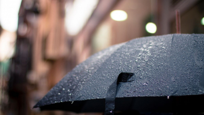Nu va uitati umbrelele. Va ploua astazi in capitala. Cum se va schimba vremea in urmatoarele zile. Prognoza meteo - FOTO Nu va uitati umbrelele. Va ploua astazi in capitala. Cum se va schimba vremea in urmatoarele zile. Prognoza meteo - FOTO