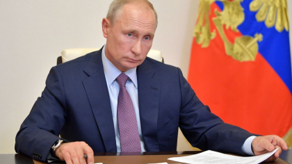 Ce te paste cand faci o gluma deplasata fata de Vladimir Putin. A patit-o un brazilian, rusii au ramas interzisi Ce te paste cand faci o gluma deplasata fata de Vladimir Putin. A patit-o un brazilian, rusii au ramas interzisi