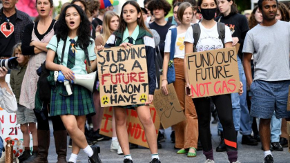 Protest de amploare in Australia. Mii de elevi au iesit in strada pentru apararea mediului: "Suntem aici pentru ca Guvernul nu asculta" Protest de amploare in Australia. Mii de elevi au iesit in strada pentru apararea mediului: "Suntem aici pentru ca Guvernul nu asculta"