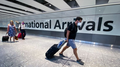 Marea Britanie, declarata "zona de mutatie a variantelor Covid" in Germania. Restrictii incepand de duminica