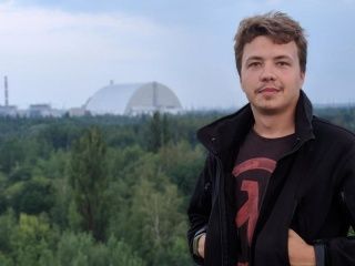 Scandal international: Opozant al regimului Lukasenko, arestat pe aeroport dupa ce un avion Ryanair a fost interceptat de aviatia militara belarusa si fortat sa aterizeze la Minsk Scandal international: Opozant al regimului Lukasenko, arestat pe aeroport dupa ce un avion Ryanair a fost interceptat de aviatia militara belarusa si fortat sa aterizeze la Minsk