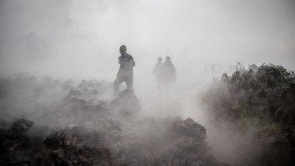 Cel putin 15 oameni au fost ucisi de lava dupa eruptia vulcanului Nyiragongo, in Congo Cel putin 15 oameni au fost ucisi de lava dupa eruptia vulcanului Nyiragongo, in Congo