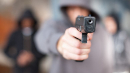 Un stat al SUA va permite oricarei persoane de peste 21 de ani sa detina fara permis un pistol Un stat al SUA va permite oricarei persoane de peste 21 de ani sa detina fara permis un pistol