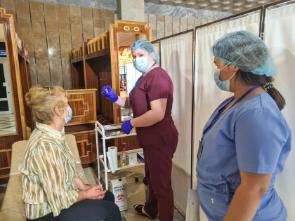 Peste o mie de persoane s-au vaccinat pana acum la Maratonul Vaccinarii de la Palatul Republicii. Cate doze de Pfizer au mai ramas Peste o mie de persoane s-au vaccinat pana acum la Maratonul Vaccinarii de la Palatul Republicii. Cate doze de Pfizer au mai ramas