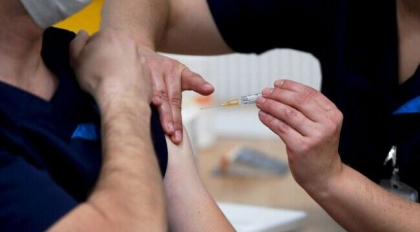 Medicii britanici ar putea fi obligati sa se vaccineze anti-COVID Medicii britanici ar putea fi obligati sa se vaccineze anti-COVID