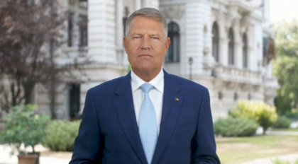 Cum arata Klaus Iohannis in tinerete. Fotografia postata de presedinte pe Facebook de Ziua Copilului