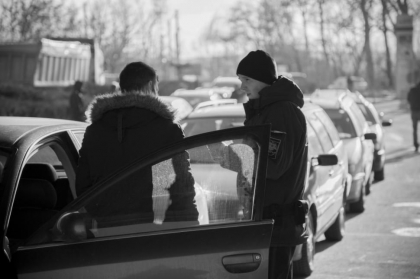 Un tanar din Criuleni a ramas fara masina la intrarea in tara. De ce politistii de frontiera i-au retinut automobilul