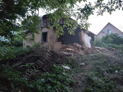 Caz socant in stanga Nistrului. O minora a ajuns la spital, dupa ce peretele unei case s-a prabusit peste ea. In ce stare este micuta - FOTO