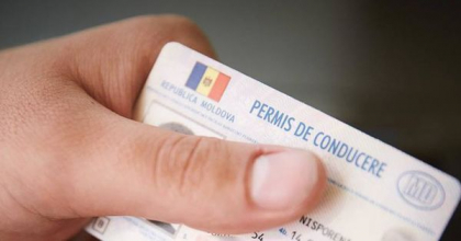 Soferului ambasadei Republicii Moldova in Federatia Rusa - depistat cu permis de conducere fals la frontiera. Reactia MAEIE
