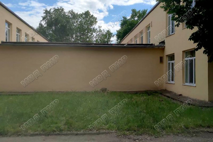 Accident la locul de munca. Doua persoane au ajuns la spital, dupa ce au cazut de pe acoperisul unei scoli din Transnistria