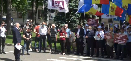 LIVE. Protest al Platformei DA: „Agentia Proprietatii Publice ne vinde tara pe doi bani! Asa nu se mai poate!”