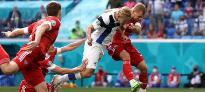 ACUM. Finlanda 0 - 1 Rusia. Finlanda a avut gol anulat in primele minute. Mario Fernandes a suferit o accidentare dura ACUM. Finlanda 0 - 1 Rusia. Finlanda a avut gol anulat in primele minute. Mario Fernandes a suferit o accidentare dura