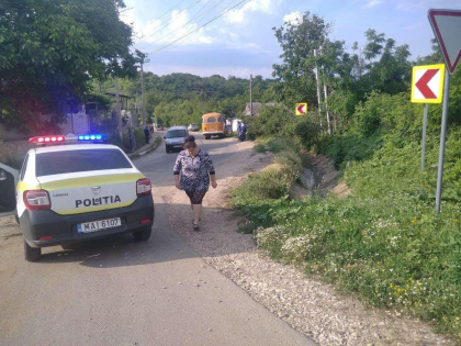 O femeie din Calarasi a decedat, dupa ce a fost lovita de un autobuz. Politia: victima era in stare de ebrietate. Cum s-a intamplat totul - FOTO O femeie din Calarasi a decedat, dupa ce a fost lovita de un autobuz. Politia: victima era in stare de ebrietate. Cum s-a intamplat totul - FOTO